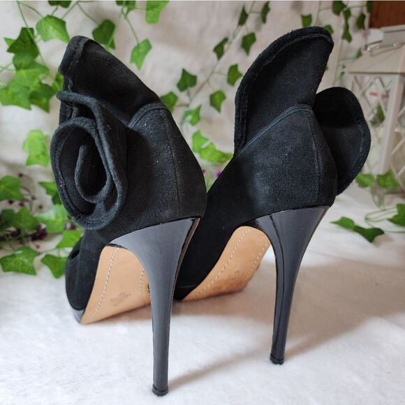 Alice & Olivia Suede Heels - Picture 7 of 14